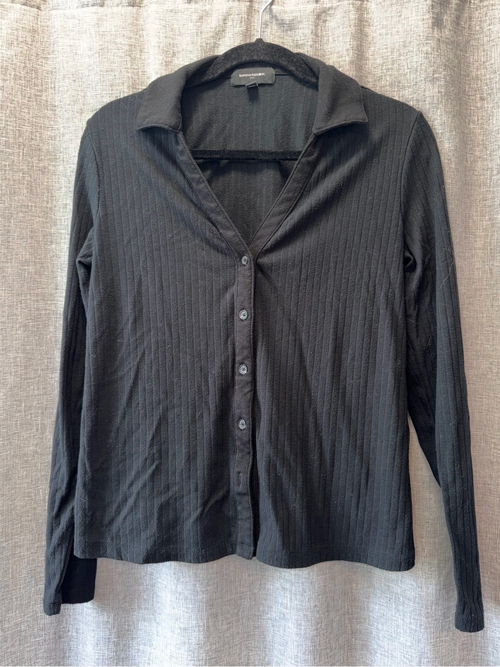 Banana Republic Black Ribbed Button-Up Top Medium